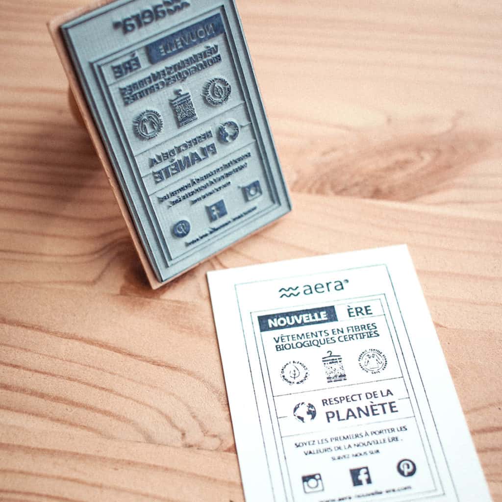 tampon-bois-papier-carte-visite
